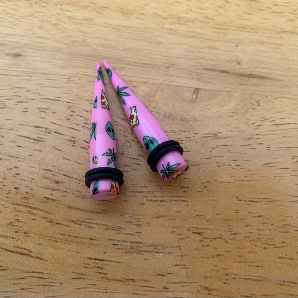 Acrylic 0g (8mm) trippy tapper